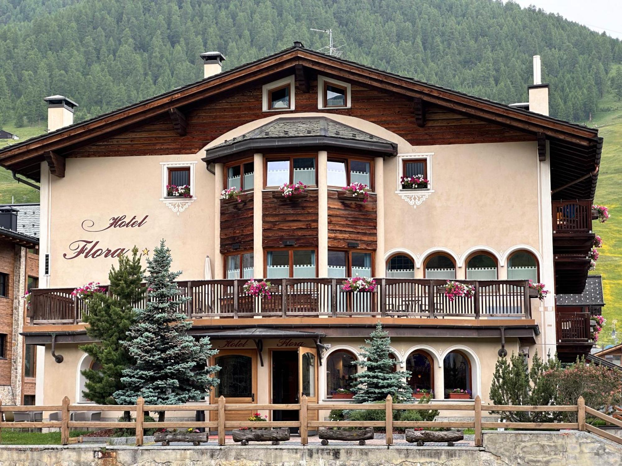 Hotel Flora Livigno Dış mekan fotoğraf